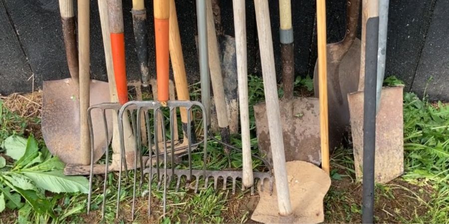 Garden Hoe Types